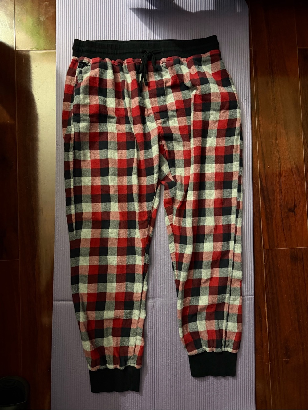 Hanes Men’s Red and Black Plaid Fleece Joggers